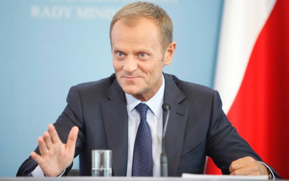 Donald Tusk ma powody do zadowolenia. Jego ofensywa przynosi rezultaty