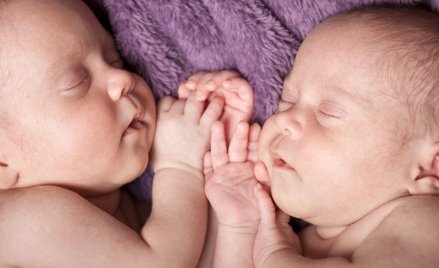 Bliźniaki z Wietnamu mają dwóch ojców