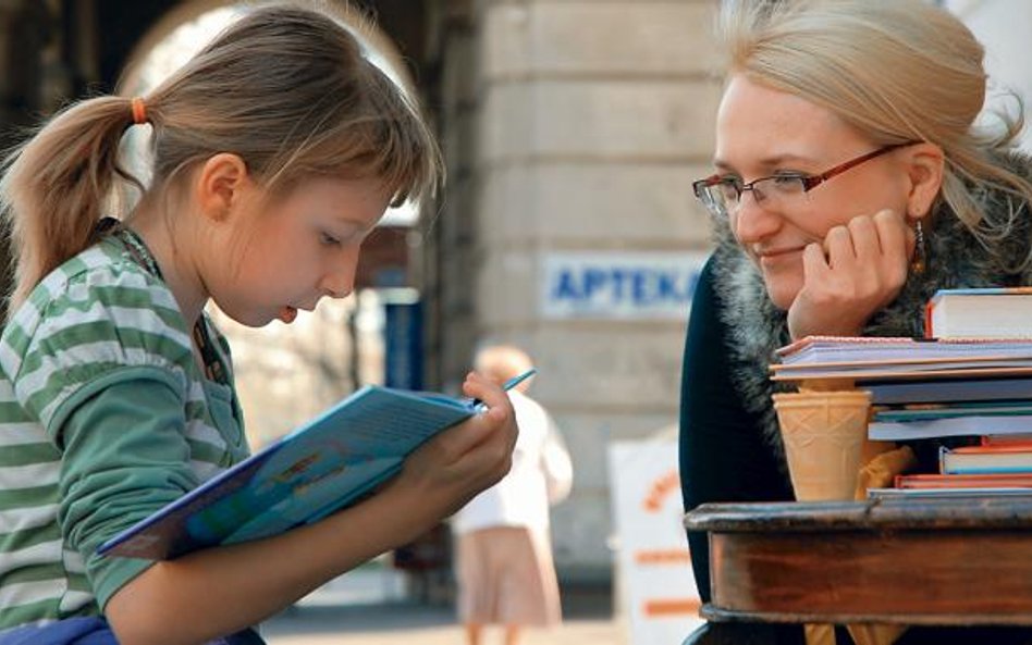 23 kwietnia 2009 r., Warszawa – „Uliczne czytanie książek” w ramach obchodów Światowego Dnia Książki