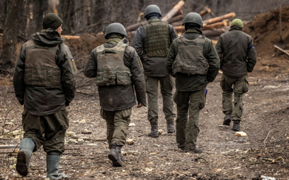 Żołnierze z Ukrainy w okolicach Charkowa