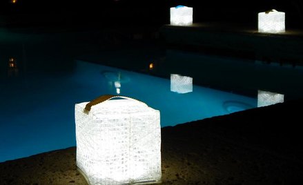 Niewidzialni bohaterowie SOLAR PUFF SOLIGHT DESIGN