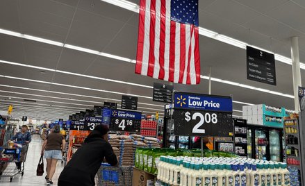 Walmart zapowiedział wyższe ceny w związku z cłami prezydenta USA Donalda Trumpa