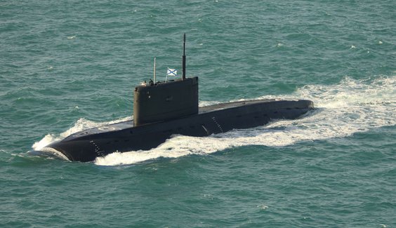 Rosyjski okręt podwodny Krasnodar, fotografia udostępniona przez Ministerstwo Obrony Wielkiej Brytan
