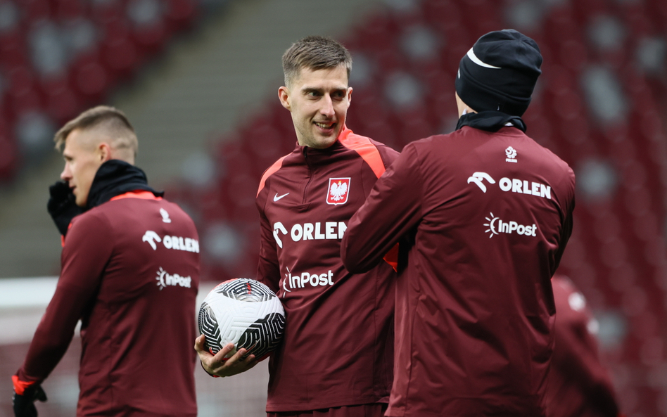Taras Romanczuk podczas treningu reprezentacji na PGE Narodowym