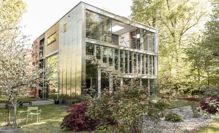 Barcode House projektu MVRDV znajduje się na przedmieściach Monachium.