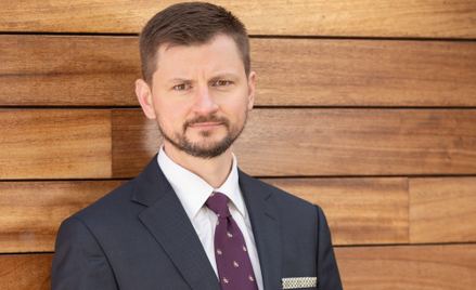 Dr Mateusz Chołodecki