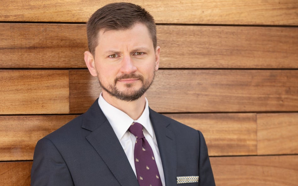 Dr Mateusz Chołodecki