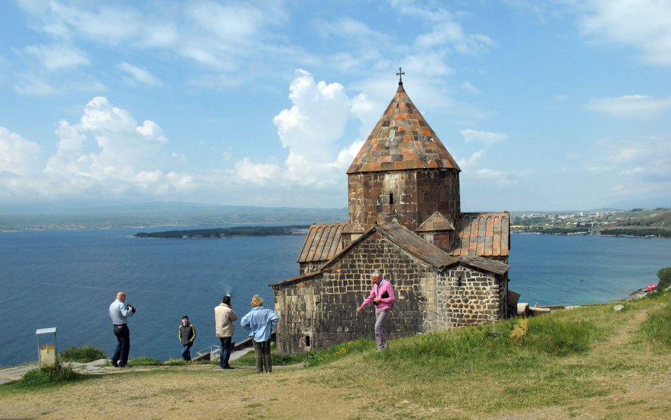 Jezioro Sewan to jedna z najpopularniejszych atrakcji Armenii
