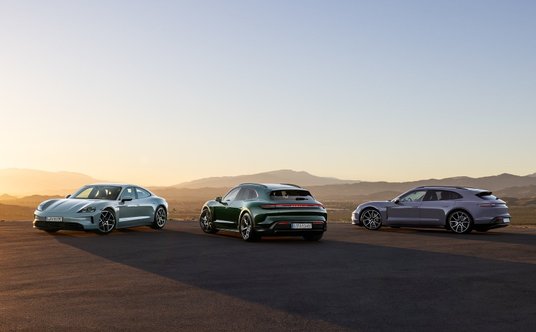 Od lewj: Porsche Taycan, Porsche Taycan Cross Turismo, Porsche Taycan Sport Turismo