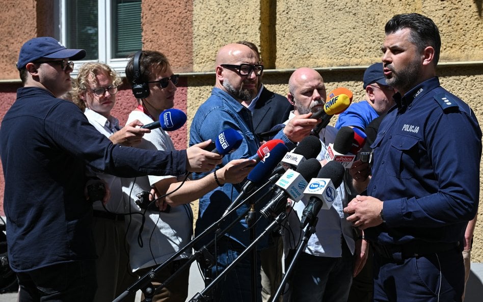 Marcin Zagórski, rzecznik Komendanta Centralnego Biura Zwalczania Cyberprzestępczości podczas briefi