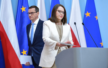 Nowa minister finansów Magdalena Rzeczkowska i premier Mateusz Morawiecki pracują nad tzw. pakietem 