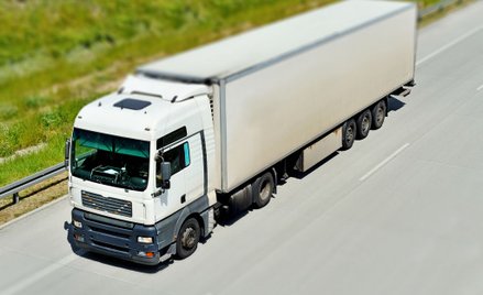 Nowe tachografy jednak na czas