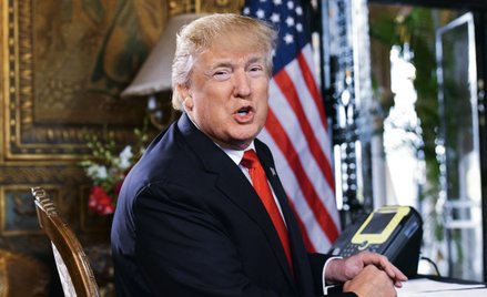 Prezydent Donald Trump rozmawia z mediami w Wigilię Bożego Narodzenia, Palm Beach na Florydzie, 24 g