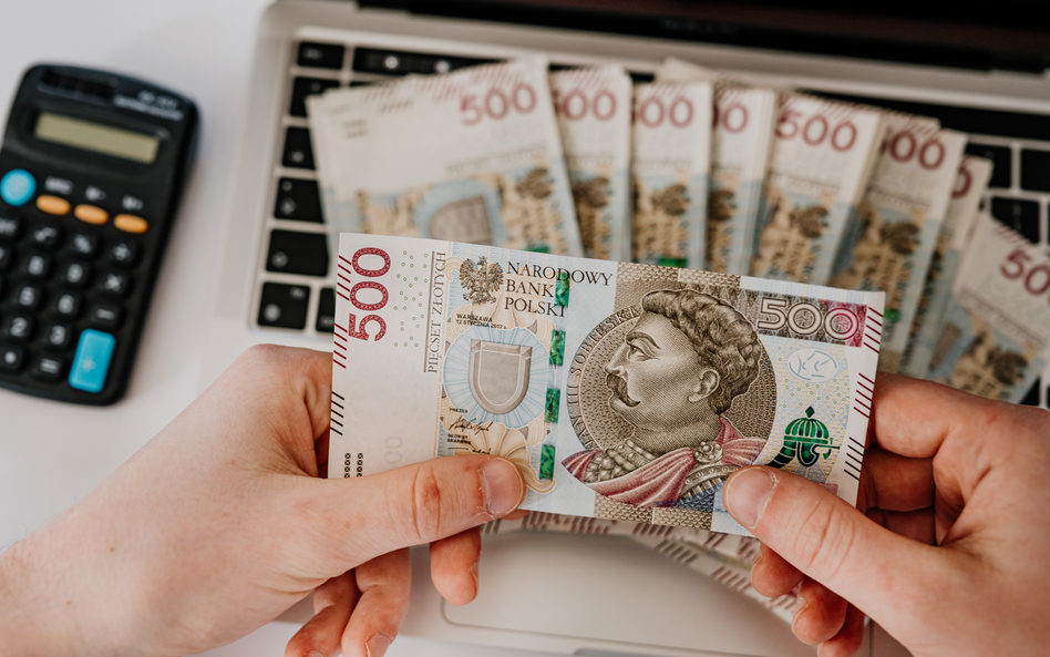 Złe zarządzanie środkami socjalnymi to podwójny koszt