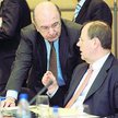 Komisarz UE ds. gospodarczych i monetarnych Joaquin Almunia (z lewej) i minister finansów Niemiec Pe