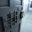 Więzień, świadek w sprawie cywilnej, uciekł z aresztu i zaczął się ukrywać. Sąd nakazał pełnomocniko
