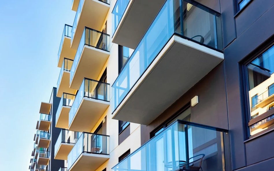 Nawet pięć miesięcy na sprzedaż starego mieszkania