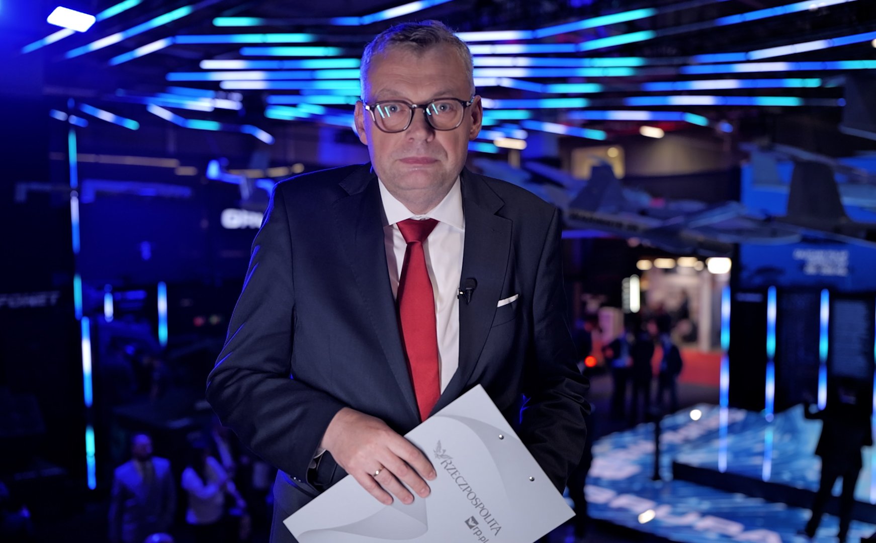 Drony latające, jeżdżące i kroczące