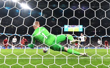 UEFA zajmie się incydentem w czasie karnego w meczu Anglia-Dania