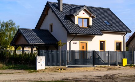 Nie buduj i nie kupuj małych domów z Polskiego Ładu - radzą prawnicy