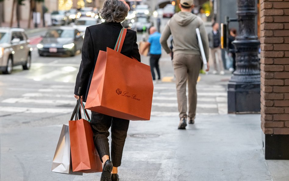 Loro Piana to jedna z najbardziej znanych włoskich marek luksusowych. Jej historia sięga początków X
