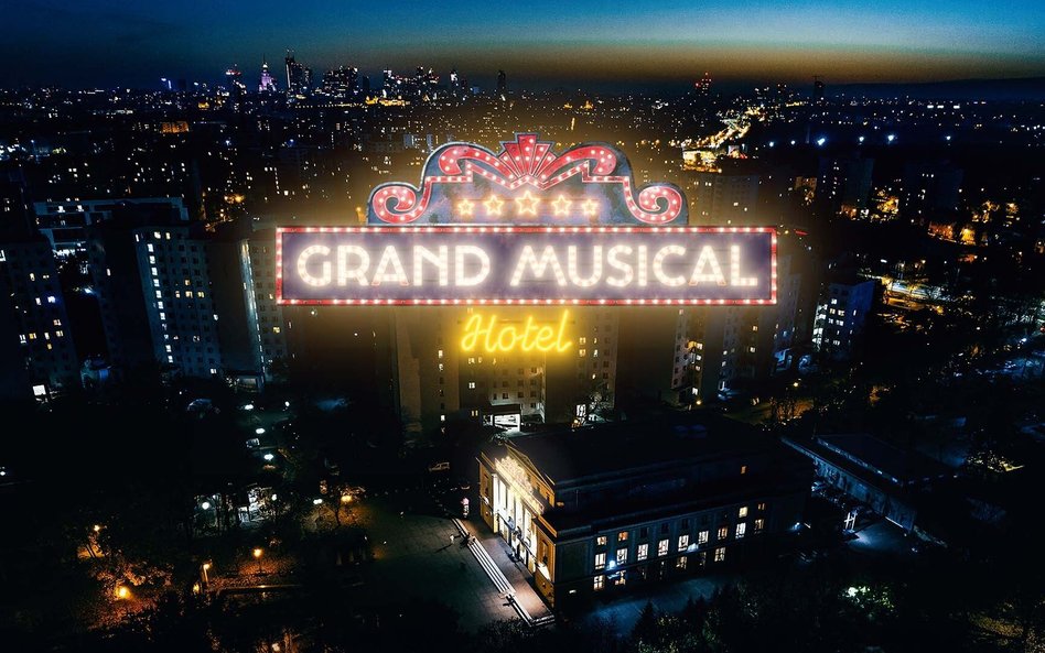 „Grand Musical Hotel” w Teatrze Rampa. Warto wziąć urlop od Polski