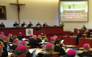 Biskupi walczą z pedofilią