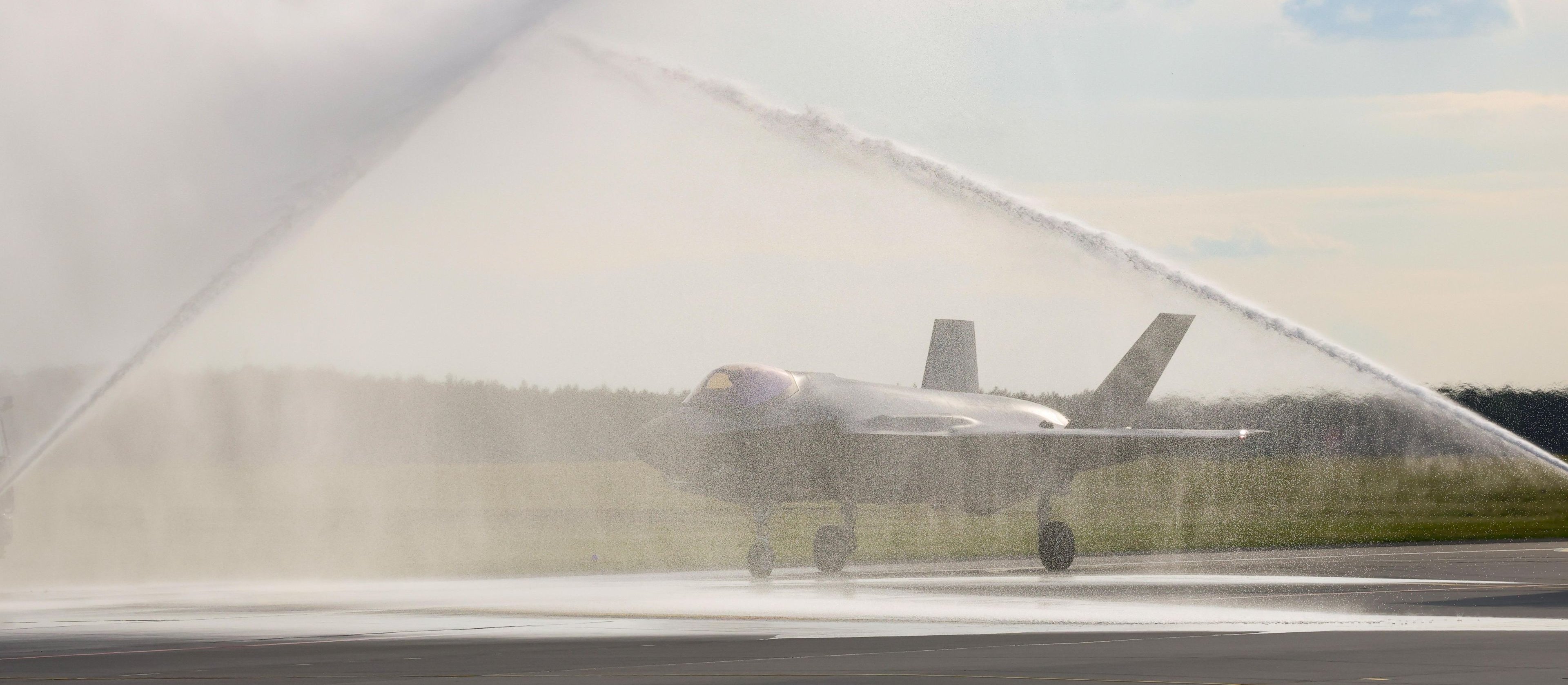 Generał Wiesław Kukuła: Polska zamierza zakupić kolejne myśliwce F-35