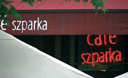 Popularne wśród ludzi służb są knajpki na placu Trzech Krzyży, m.in. Szparka