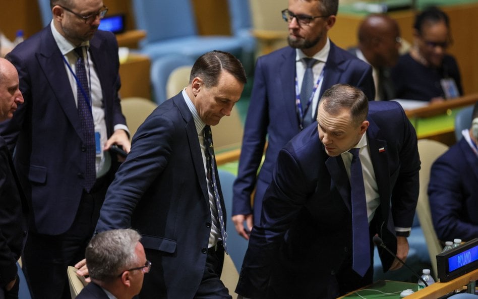 Radosław Sikorski i Karol Nawrocki, liderzy rankingu zaufania
