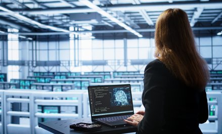 Sztuczna inteligencja napędza nie tylko zużycie prądu. Winduje ceny wielu usług i produktów