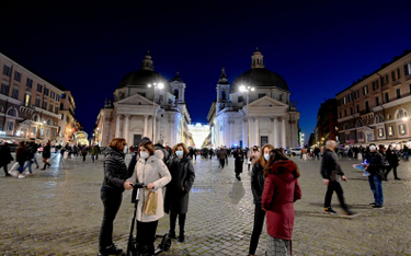 Koronawirus. Włosi wprowadzą "świąteczny" lockdown? Cały kraj "czerwoną strefą"?