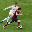 Cristiano Ronaldo i Leo Messi napędzają dziś nie tylko Real i Barcelonę, ale cały futbolowy świat /