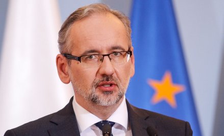 Kolejki się pojawiają, ale nie da się przejść przez pandemię w ciągłej strefie komfortu - mówi Adam 