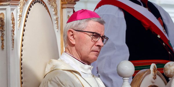 Biskup Jan Wątroba ukarany koadiutorem za zaniedbania w sprawach o pedofilię w diecezji rzeszowskiej