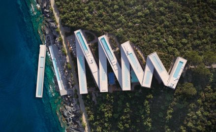Futurystyczny hotel na albańskiej riwierze. Minimalistyczny zygzak na zboczu