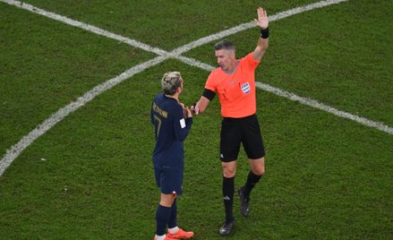 Antoine Griezmann po anulowaniu jego gola przez sędziego