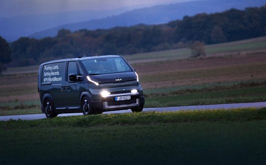 Kia PV5 podczas bicia rekordu Guinnessa