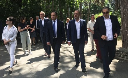 Andrzej Gut-Mostowy (w środku, w krawacie) był gościem Christo Prodanowa, ministra turystyki Bułgari