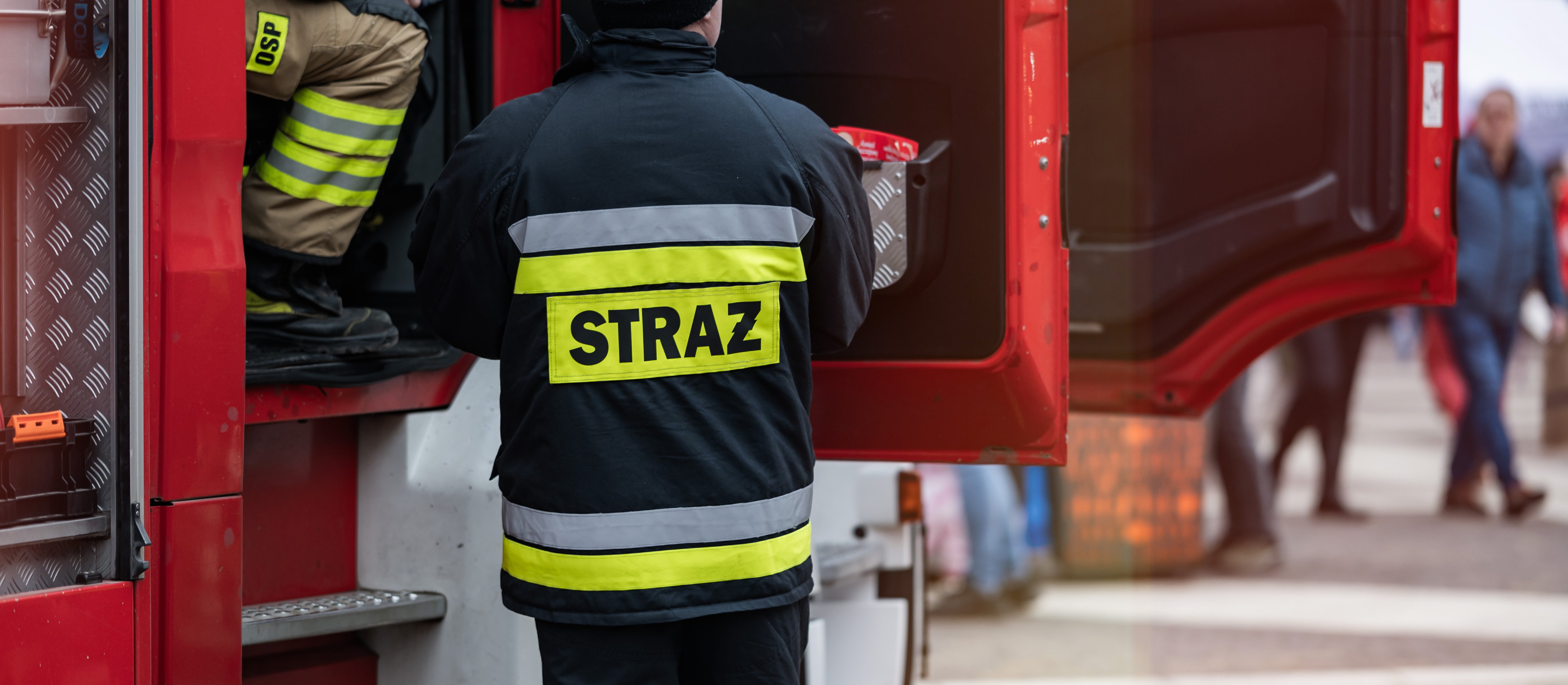 Państwo w państwie. Prawdziwy pożar w fikcyjnym bloku