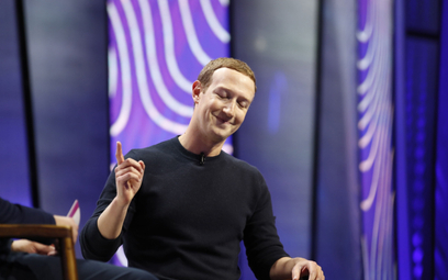 Mark Zuckerberg uboższy o 70 mld dolarów