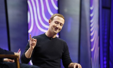 Mark Zuckerberg uboższy o 70 mld dolarów