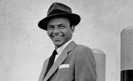 Niebieskooki chłopak z przedmieścia