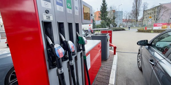 Sejm jutro głosuje nad pakietem paliwowym Tuska