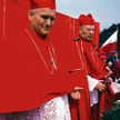 Abp Karol Wojtyła, prymas Stefan Wyszyński: biało-czerwona procesja w sercu Częstochowy, rok 1970