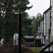 Działania służb na posesji w Lutoryżu, gdzie znaleziono w ziemi na ludzkie szczątki
