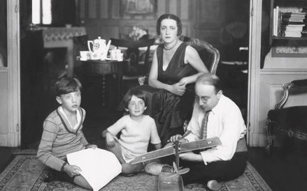 Kadry z wystawy „Świat utracony. Żydzi polscy. Fotografie z lat 1918-1939”