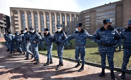 Armenia: Wojsko chce dokonać zamachu stanu? Premier ostrzega