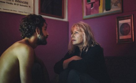 Krystyna Janda i Lorenzo de Moor w filmie „Słodki koniec dnia”