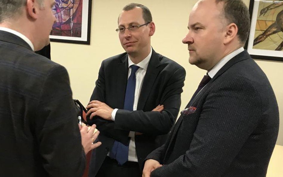 Andrzej Kindler (z prawej) został wybrany jednogłośnie na przewodniczącego Rady POT